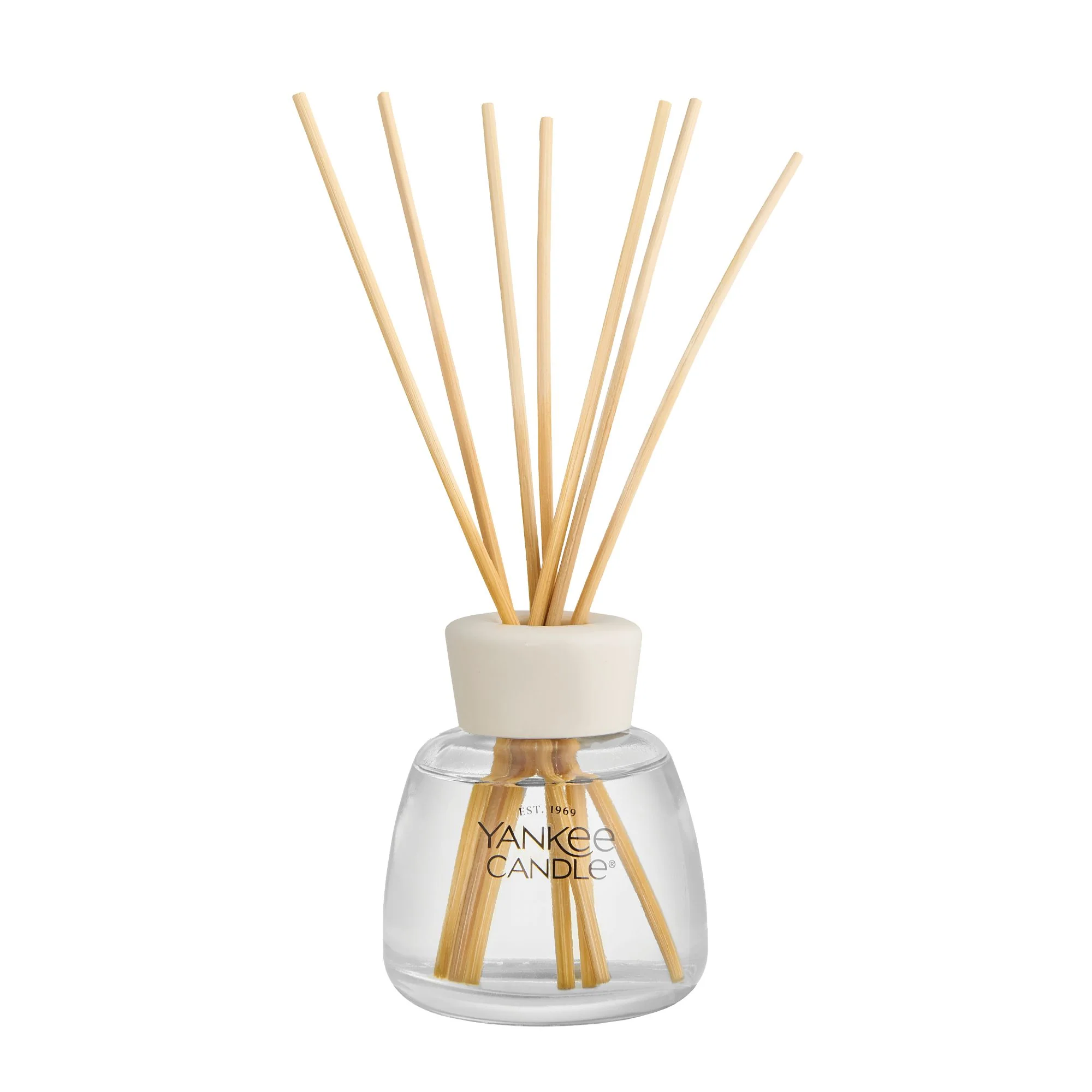 Black Cherry 250ml Reed Diffuser by Yankee Candle