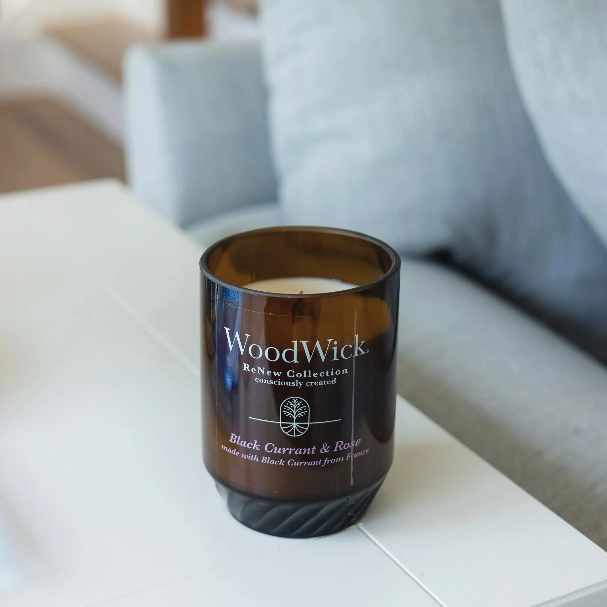 Black Currant & Rose Renew Large Candle by WoodWick - Image 2
