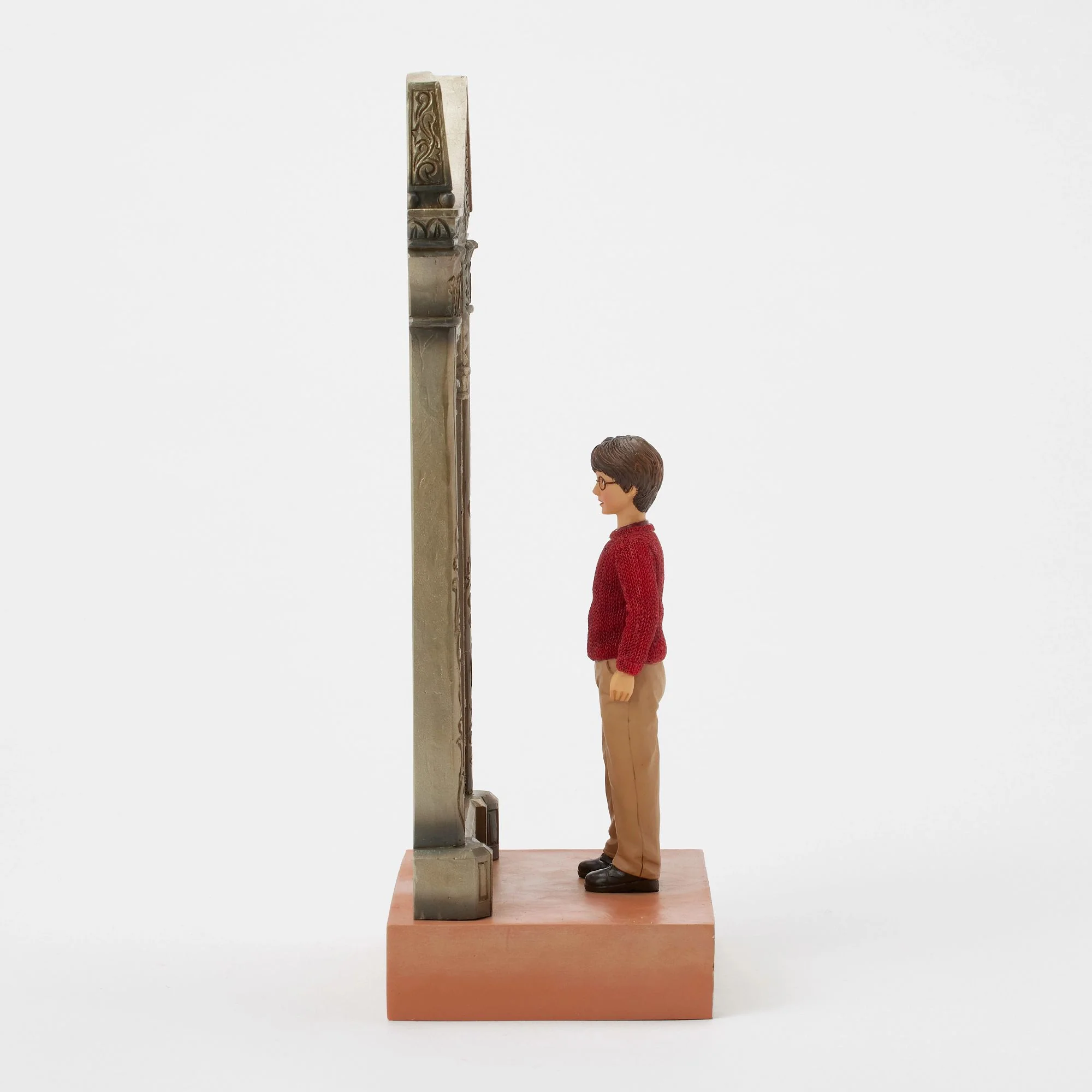 Harry Potter & the Mirror of Erised Figurine - "Harry's Reflection" - Image 7