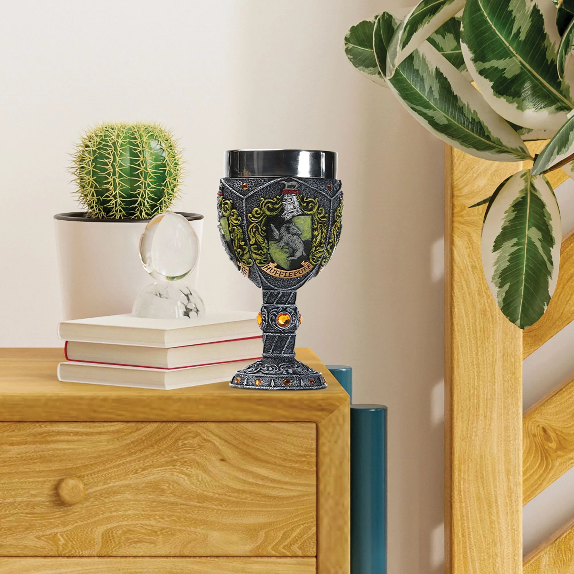 Hufflepuff Decorative Goblet - The Wizarding World of Harry Potter - Image 7