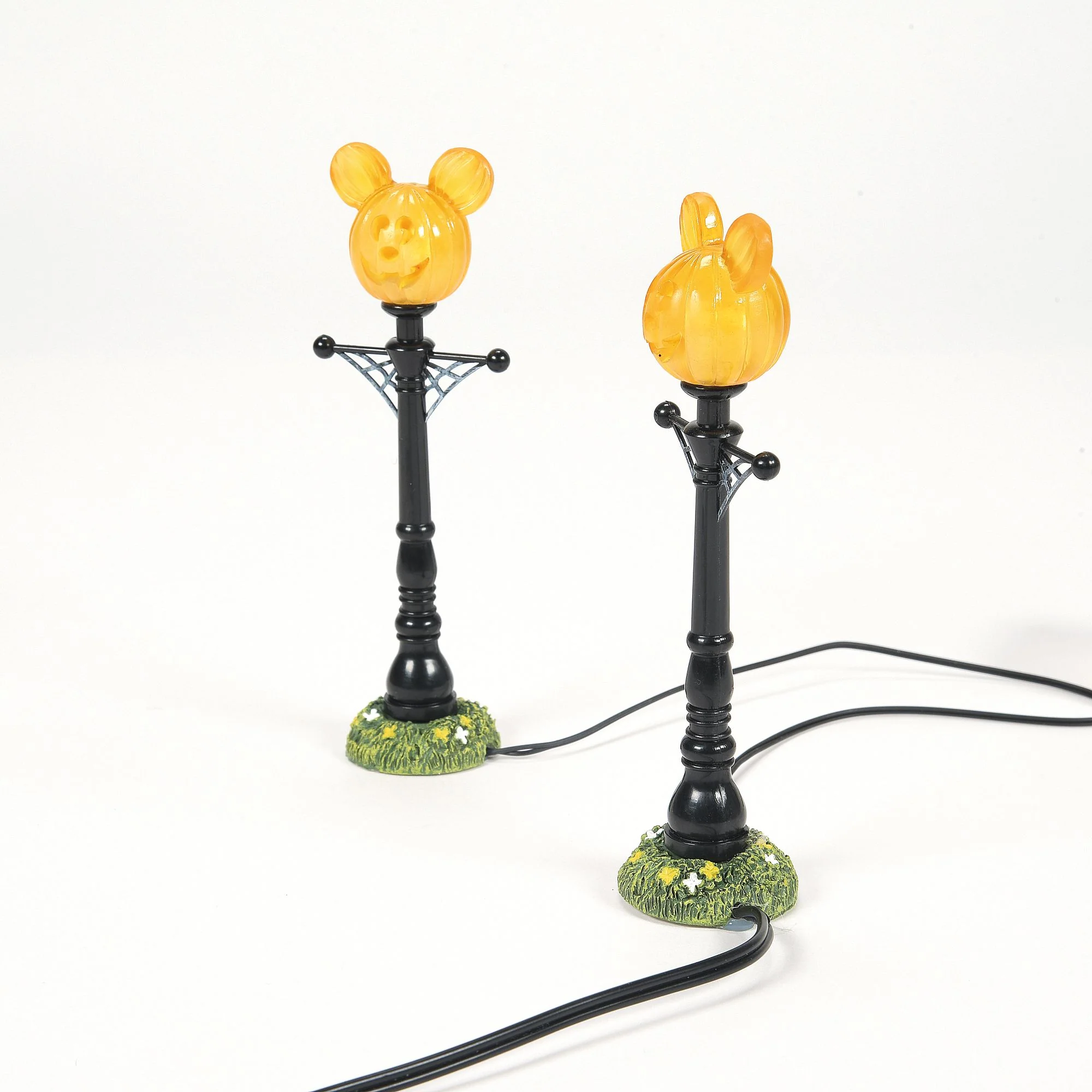 Mickey Mouse's Pumpkintown Street Lights - Disney Village by D56 - Image 4